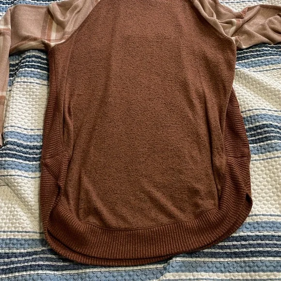 Fall 🍂🍁 pullover - Picture 2 of 7